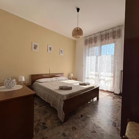 Appartamento Fronte Mare Con Balcone Vista Mare - 2 5 Posti Letto Silvi Paese