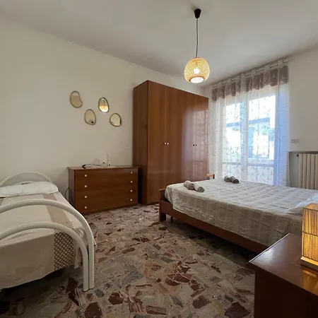Fronte Mare Con Balcone Vista Mare - 2 5 Posti Letto Appartamento