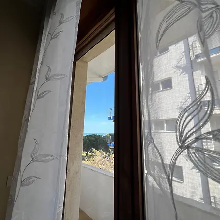 Appartamento Fronte Mare Con Balcone Vista Mare - 2 5 Posti Letto Silvi Paese